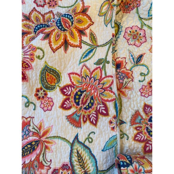 Levtex Home Judith Quilt Bedspread - Picture 5 of 6